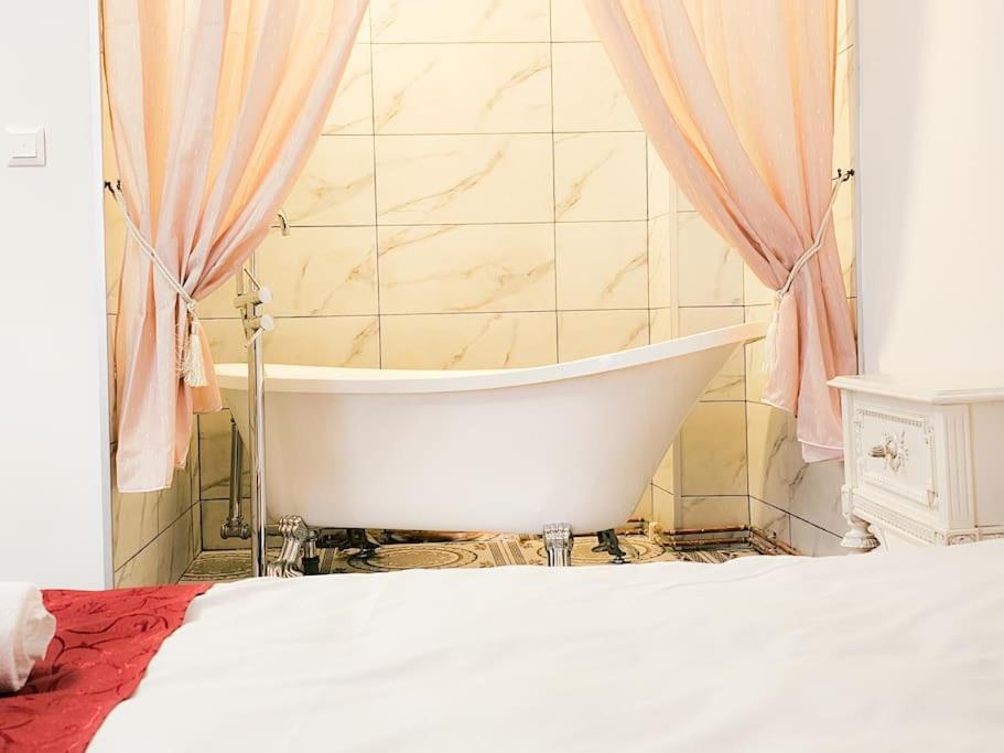 Apartamento Ludovic Boutique Braşov Exterior foto